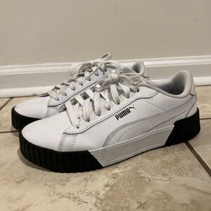 Puma Women's Sneakers - White and Black